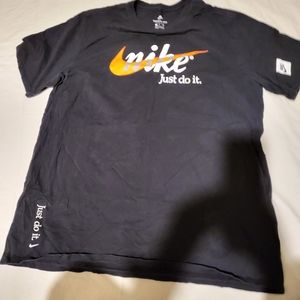 Nike tee Black